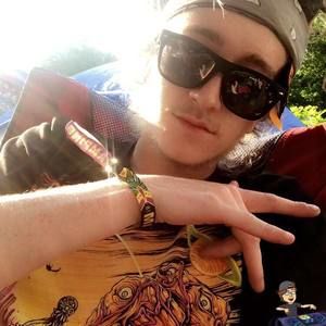 Meet your Posher, Tyler